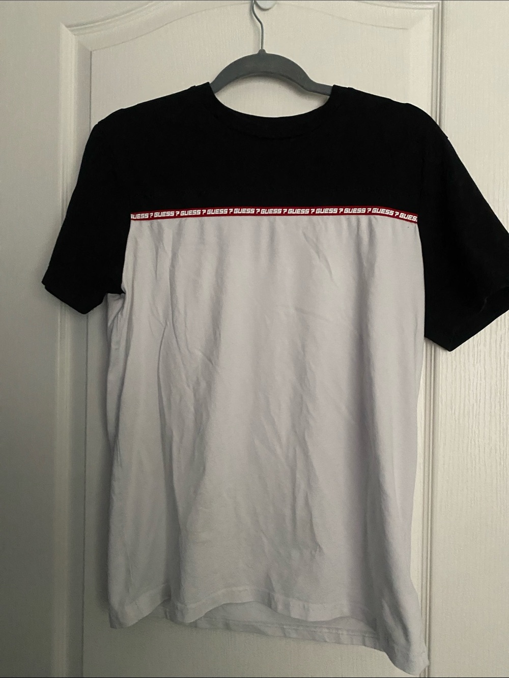 GUESS Black, White and Red Trim Short Sleeve Colorblock Tee